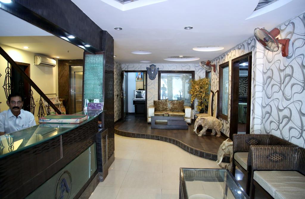Hotel Ananda Delhi  Exterior photo