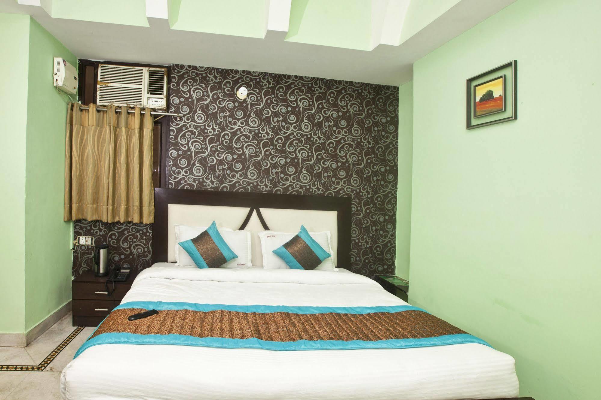 Hotel Ananda Delhi  Exterior photo