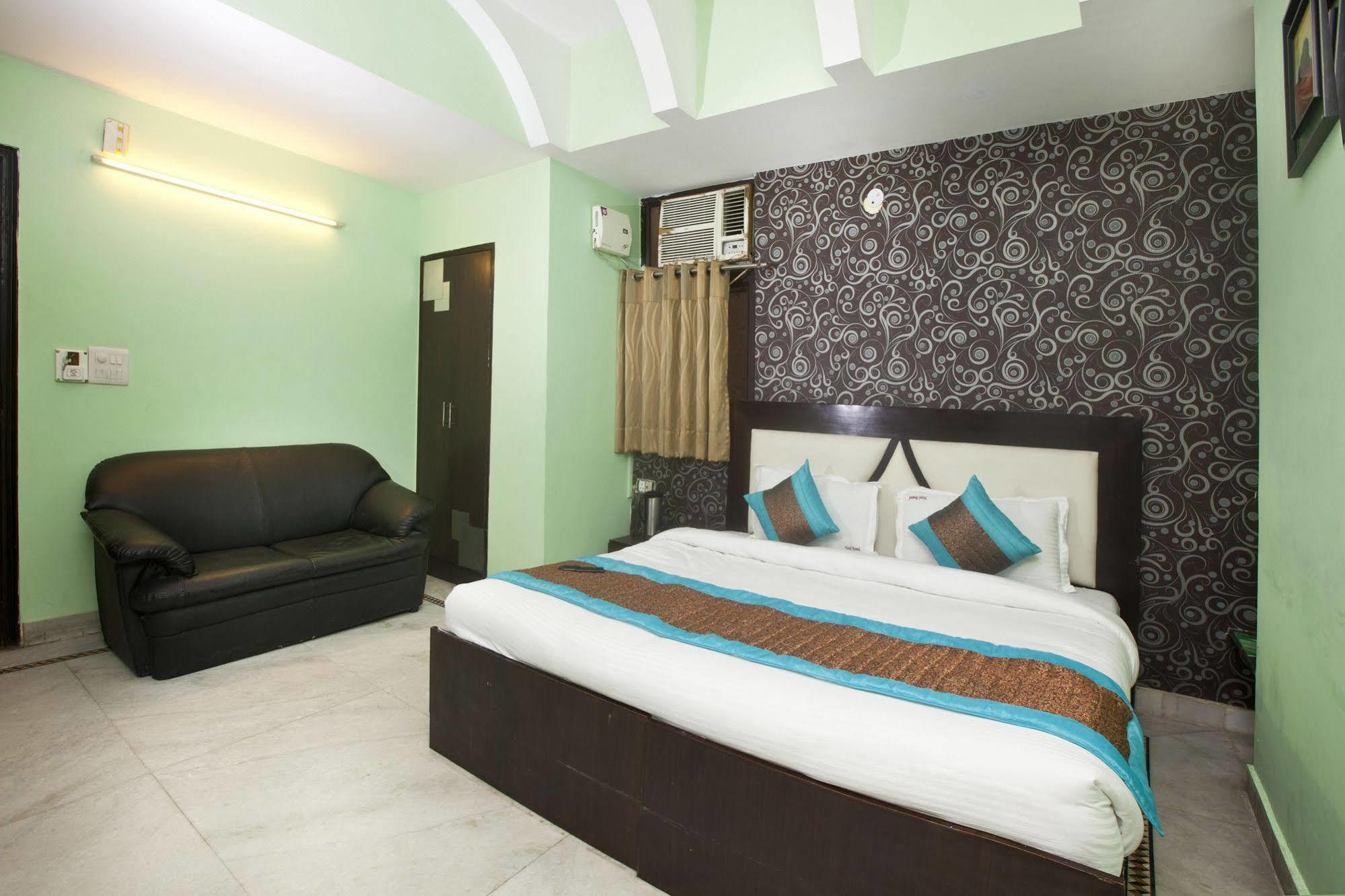 Hotel Ananda Delhi  Exterior photo