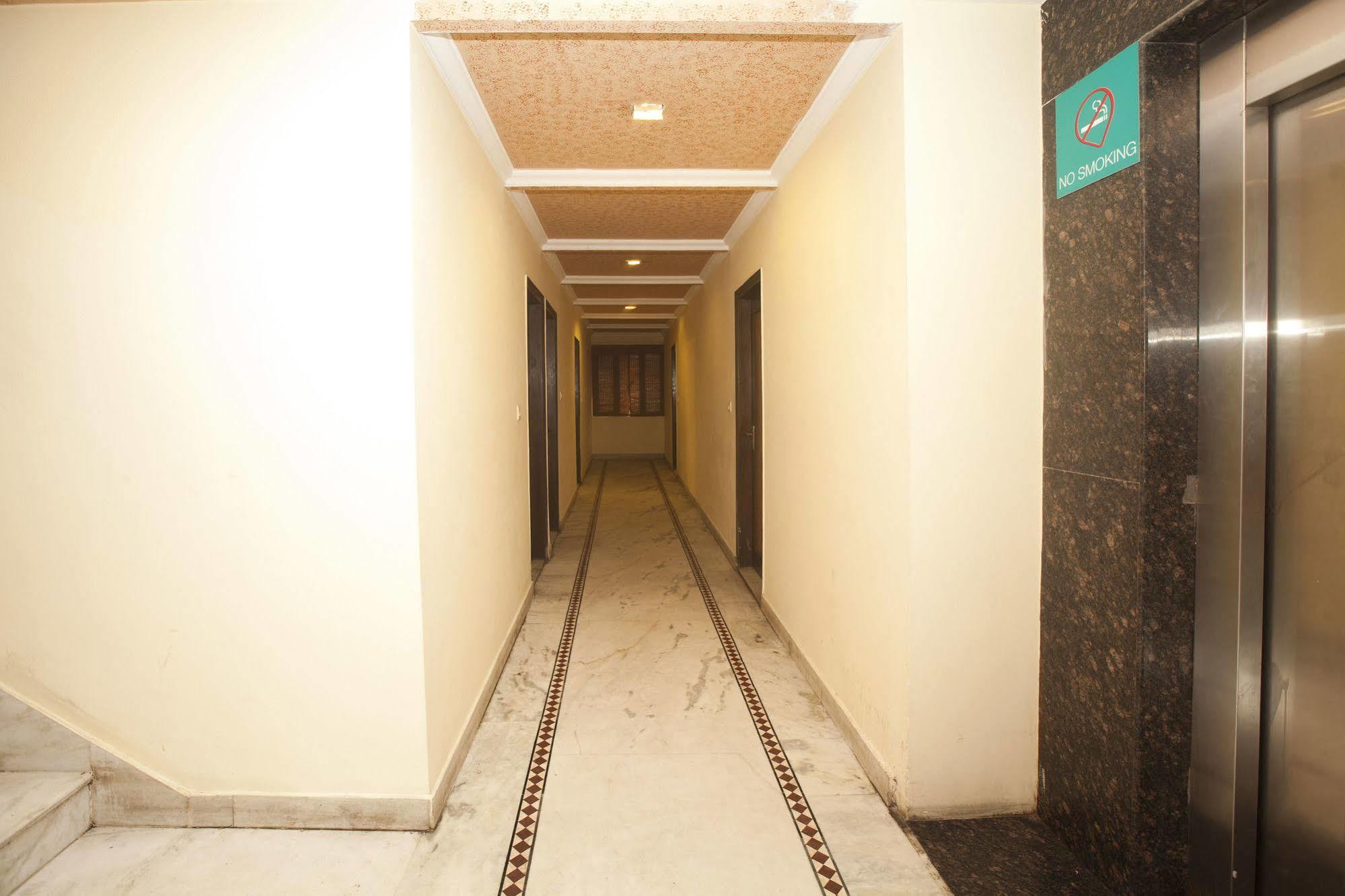 Hotel Ananda Delhi  Exterior photo
